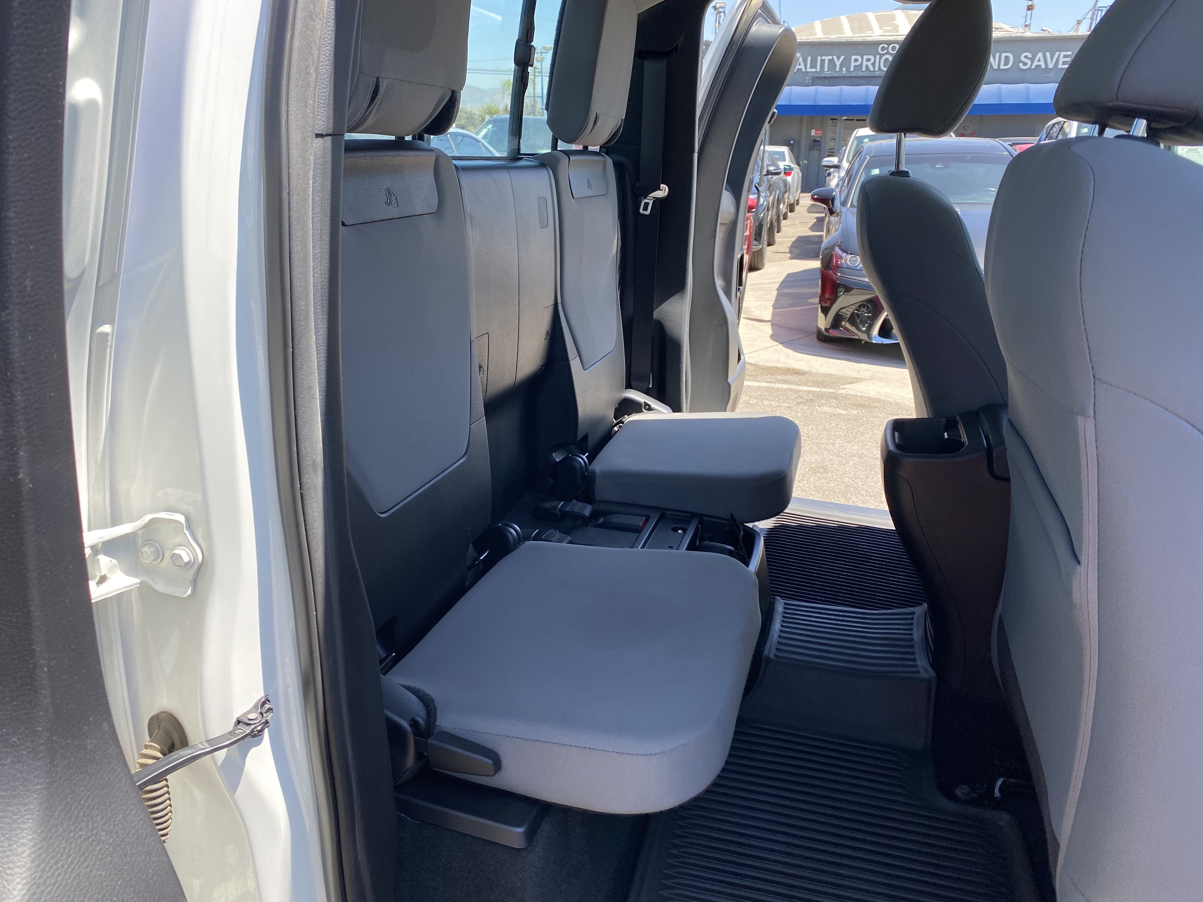 Used 2016 Toyota Tacoma SR RWD image 21