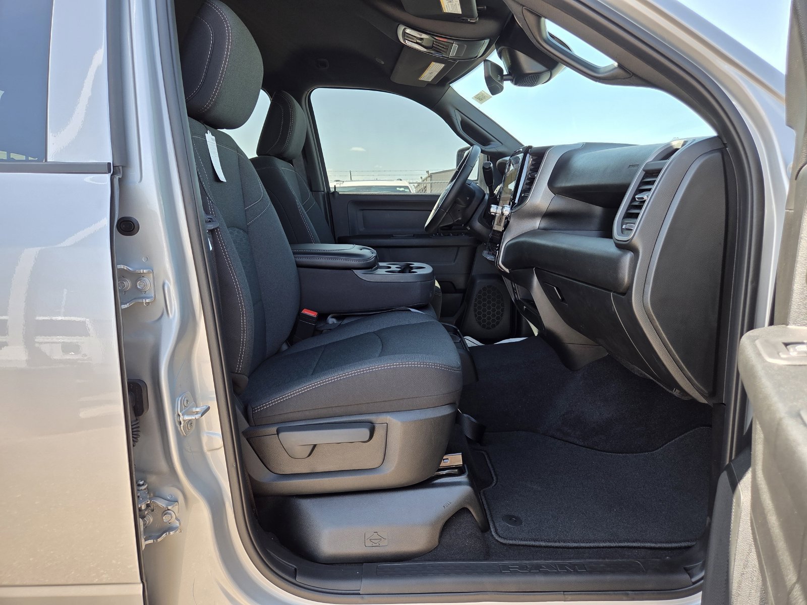 New 2026 RAM 3500 Tradesman AWD/4WD image 20
