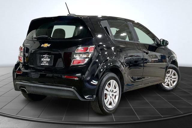 Used 2020 Chevrolet Sonic LT image 2