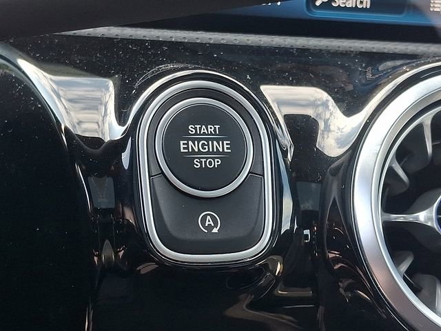 Used 2025 Mercedes-Benz CLA 250 4MATIC image 23
