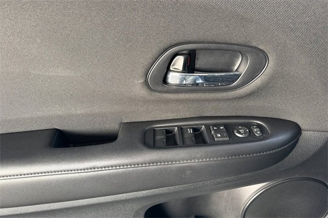 Used 2020 Honda HR-V LX image 13