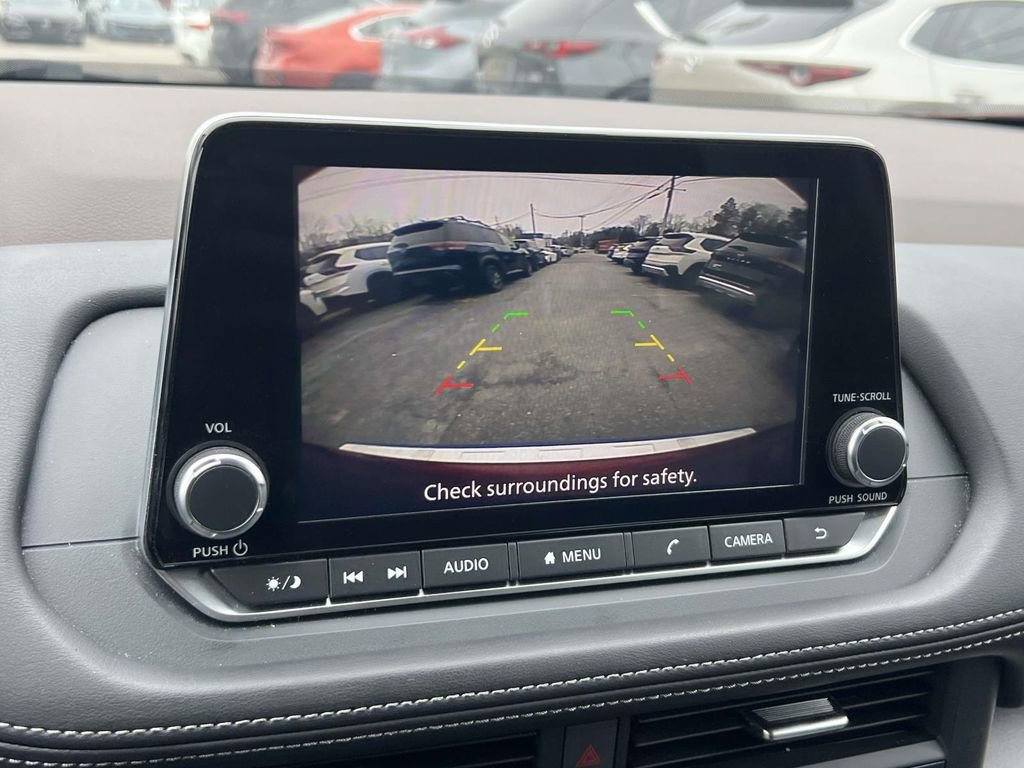 Used 2023 Nissan Rogue SV image 29