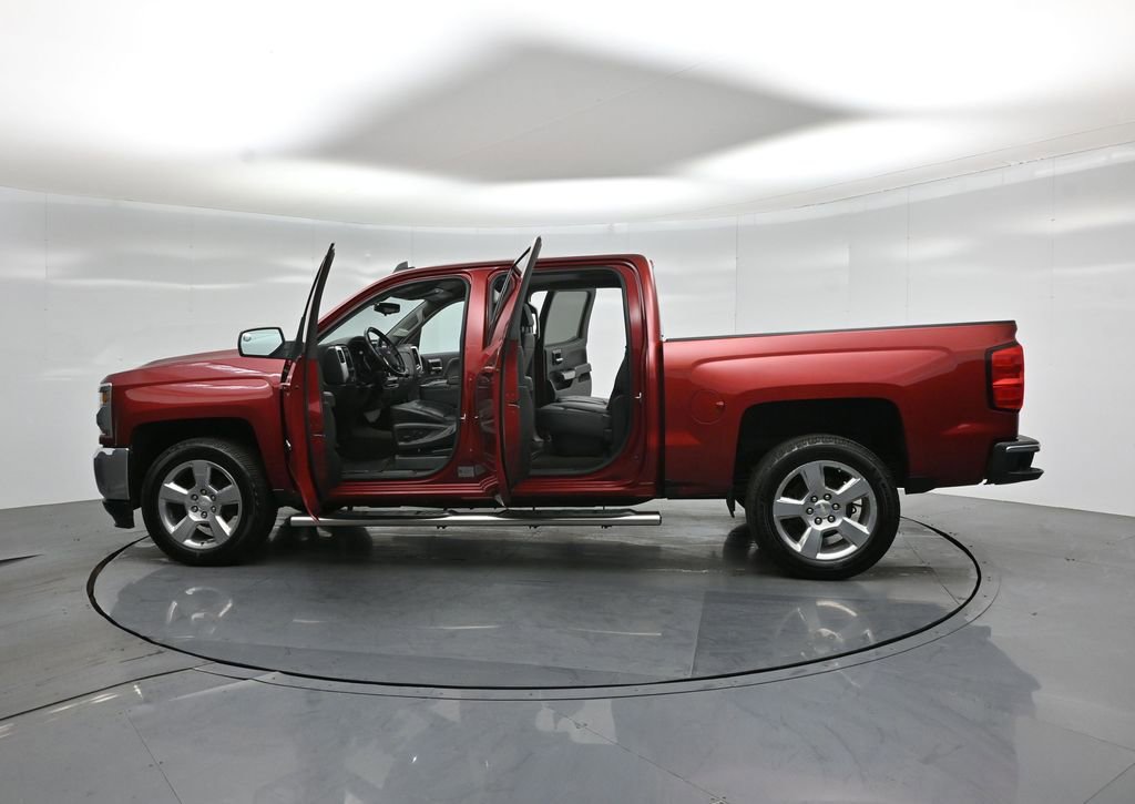 Used 2018 Chevrolet Silverado 1500 LT w/ All Star Edition image 33