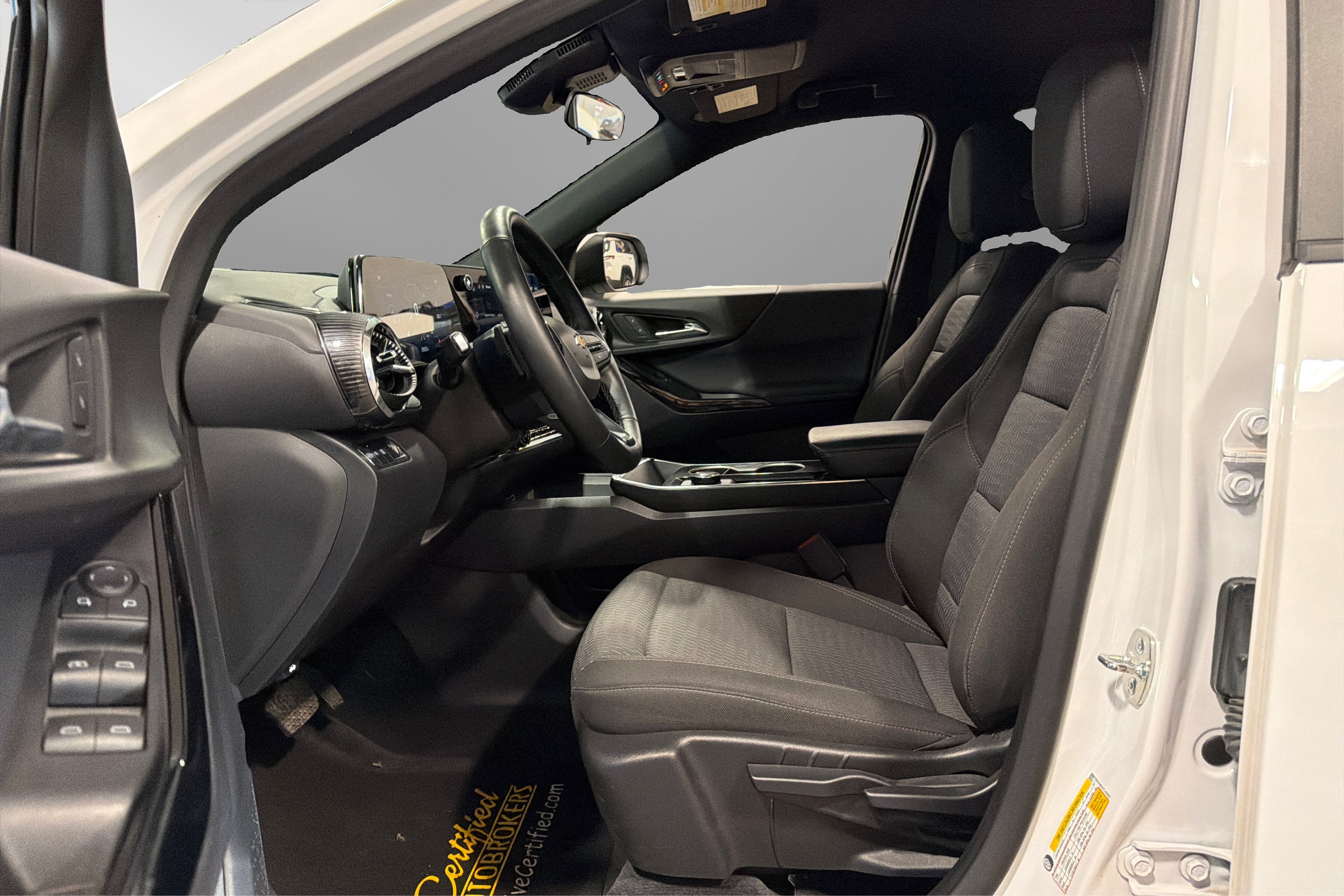 Used 2026 Chevrolet Equinox LT FWD image 17