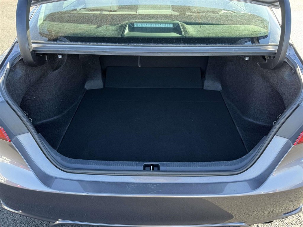 Used 2023 Toyota Camry XSE image 16