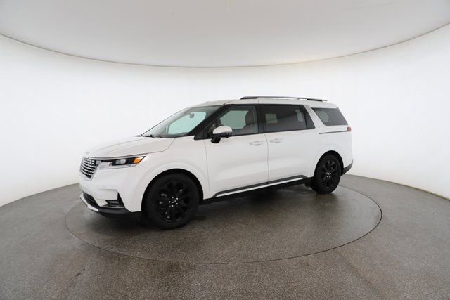 Used 2024 Kia Carnival SX image 3