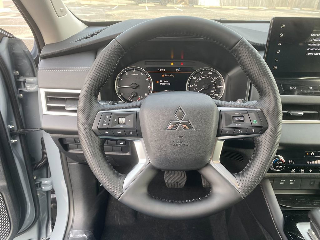 New 2026 Mitsubishi Outlander SE image 15