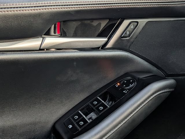 Used 2024 MAZDA MAZDA3 s FWD image 19