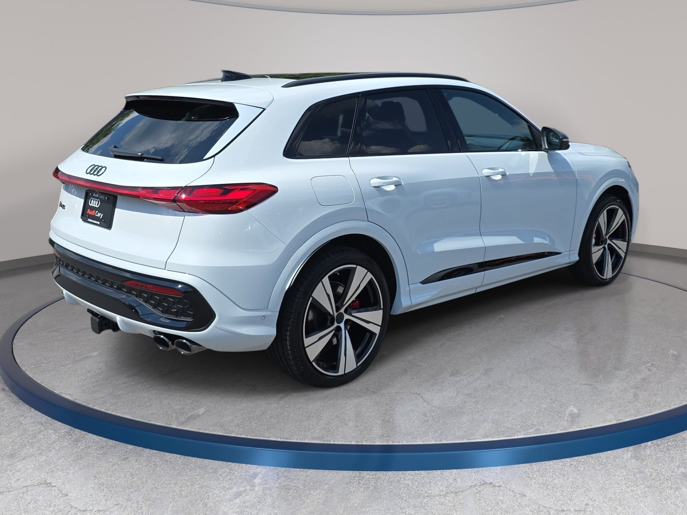 New 2026 Audi SQ5 Prestige AWD/4WD image 5