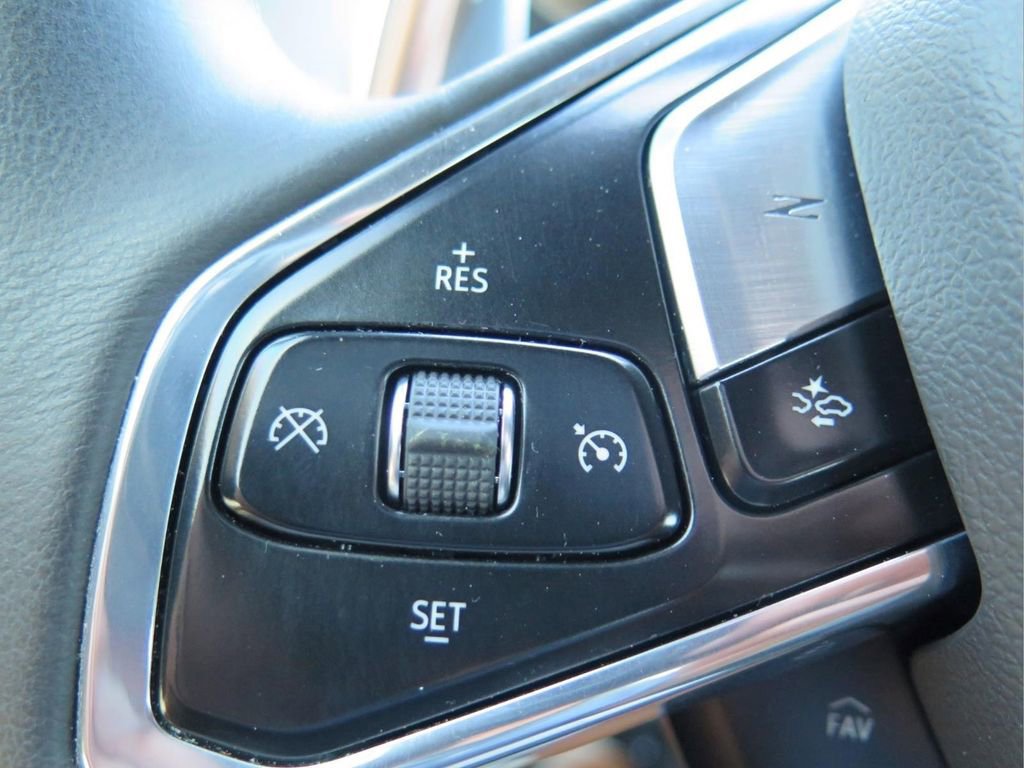 Used 2024 Chevrolet Corvette Stingray Coupe w/ 1LT image 17