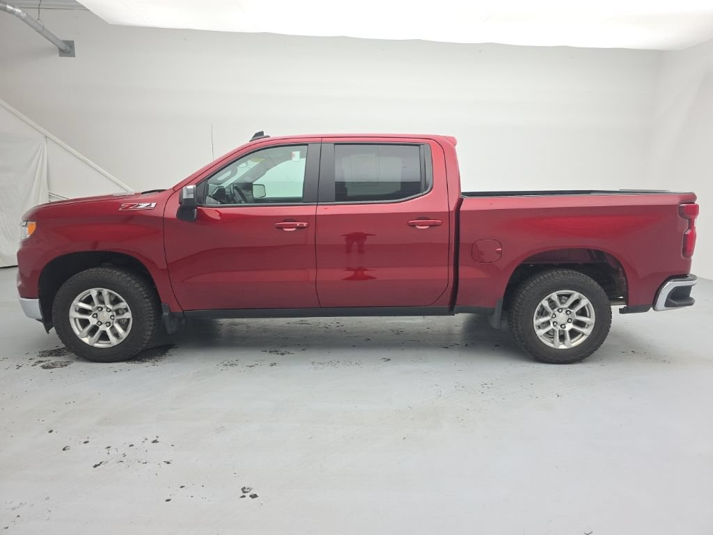 Certified 2022 Chevrolet Silverado 1500 LT w/ Z71 Off-Road Package AWD/4WD image 8
