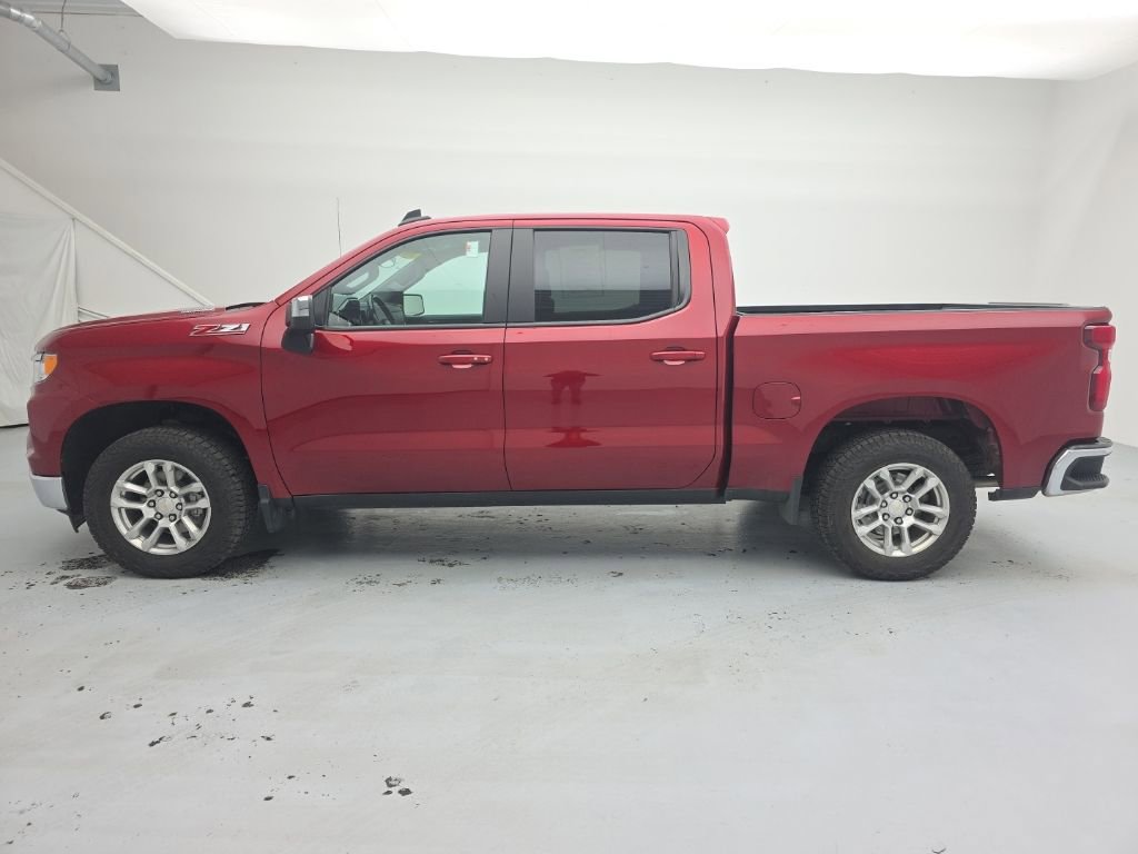 Certified 2022 Chevrolet Silverado 1500 LT w/ Z71 Off-Road Package AWD/4WD image 8