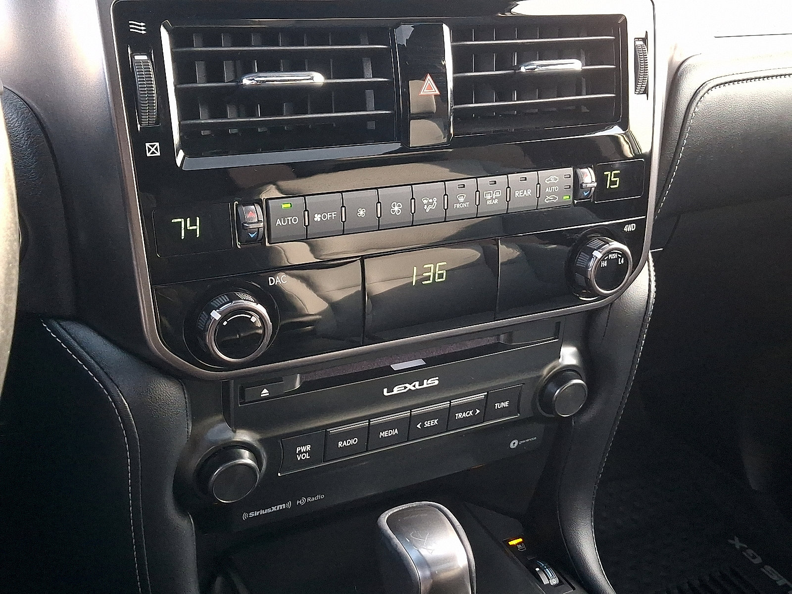 Used 2023 Lexus GX 460 image 16