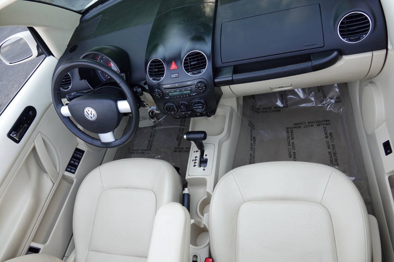 Used 2008 Volkswagen Beetle SE FWD image 72