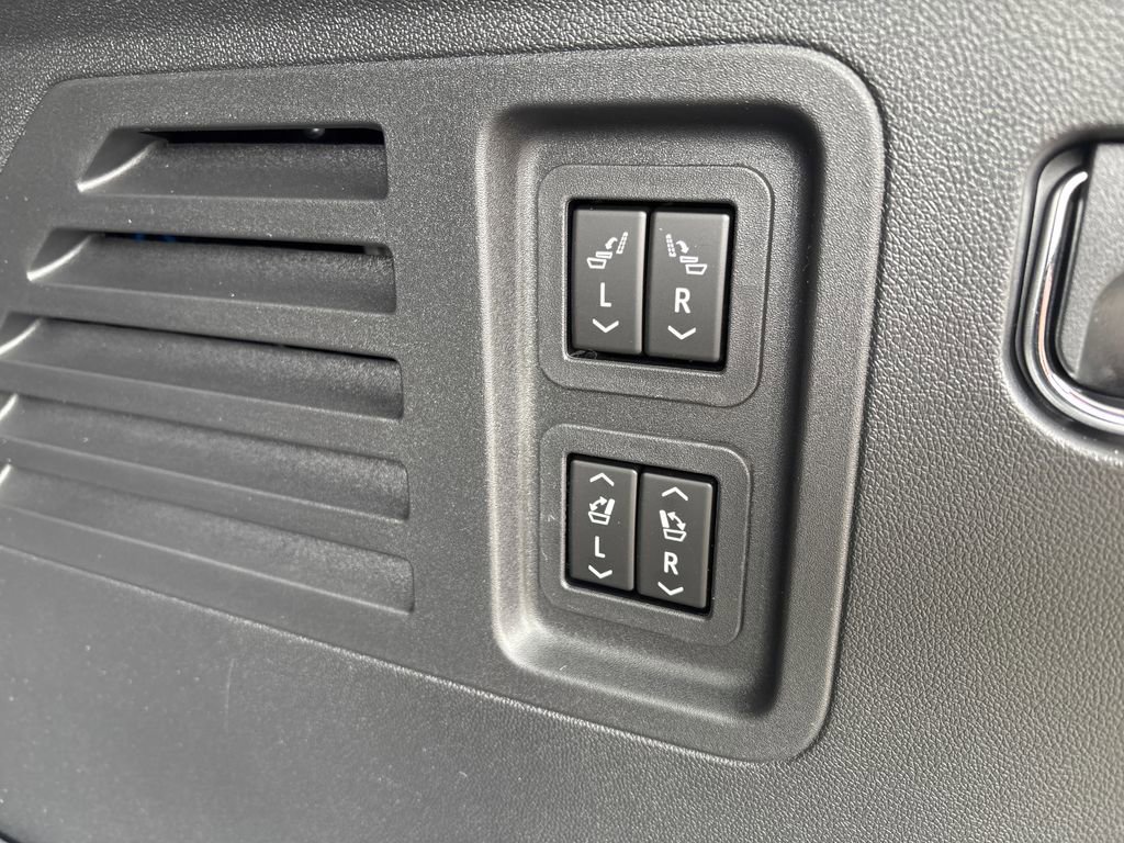 New 2026 Buick Enclave Preferred w/ Power Package AWD/4WD image 43