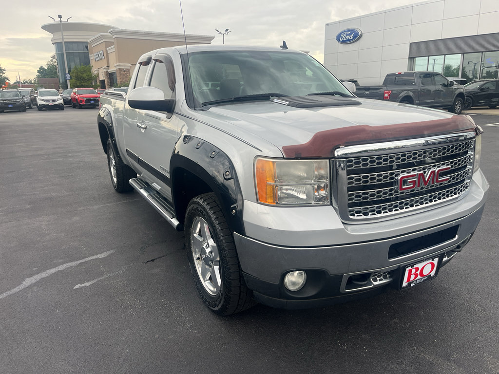 Used 2011 GMC Sierra 2500 SLT w/ SLT Convenience Package AWD/4WD image 37