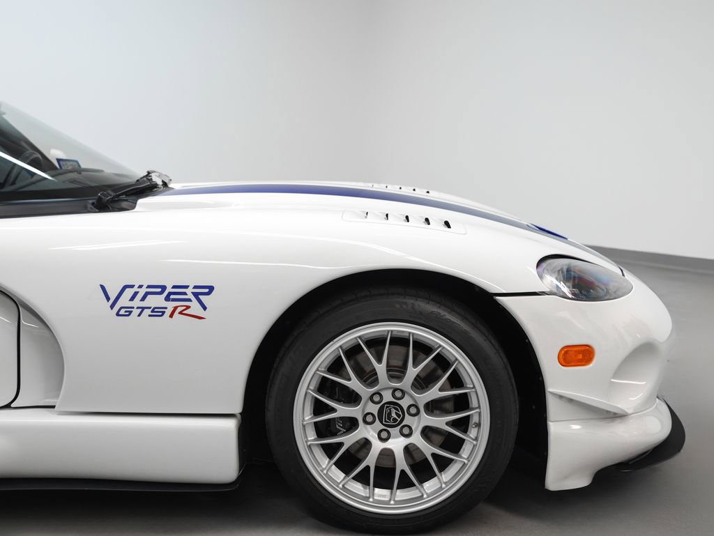 Used 1998 Dodge Viper GTS image 14