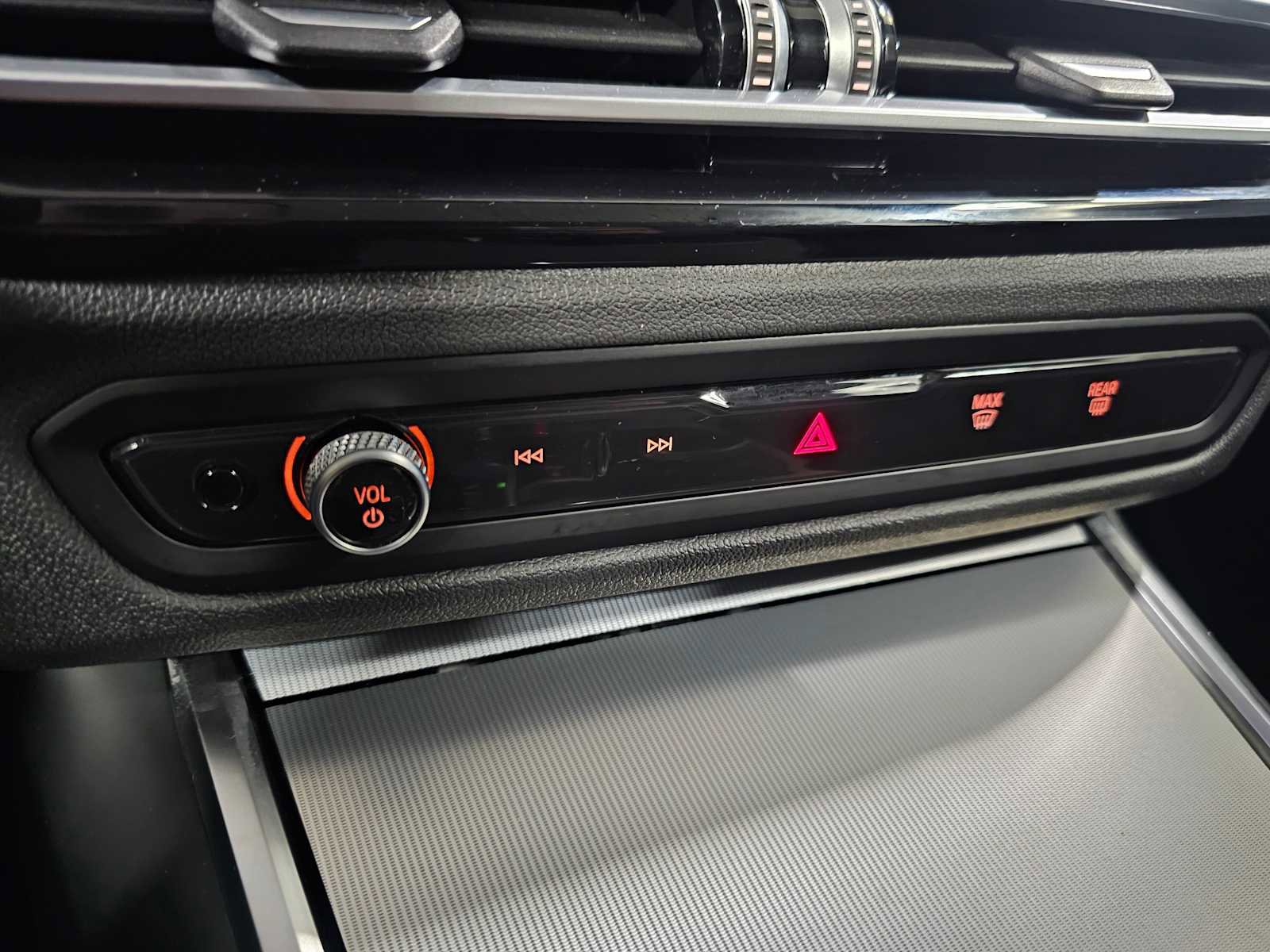 Used 2023 BMW i4 eDrive35 w/ Premium Package image 19