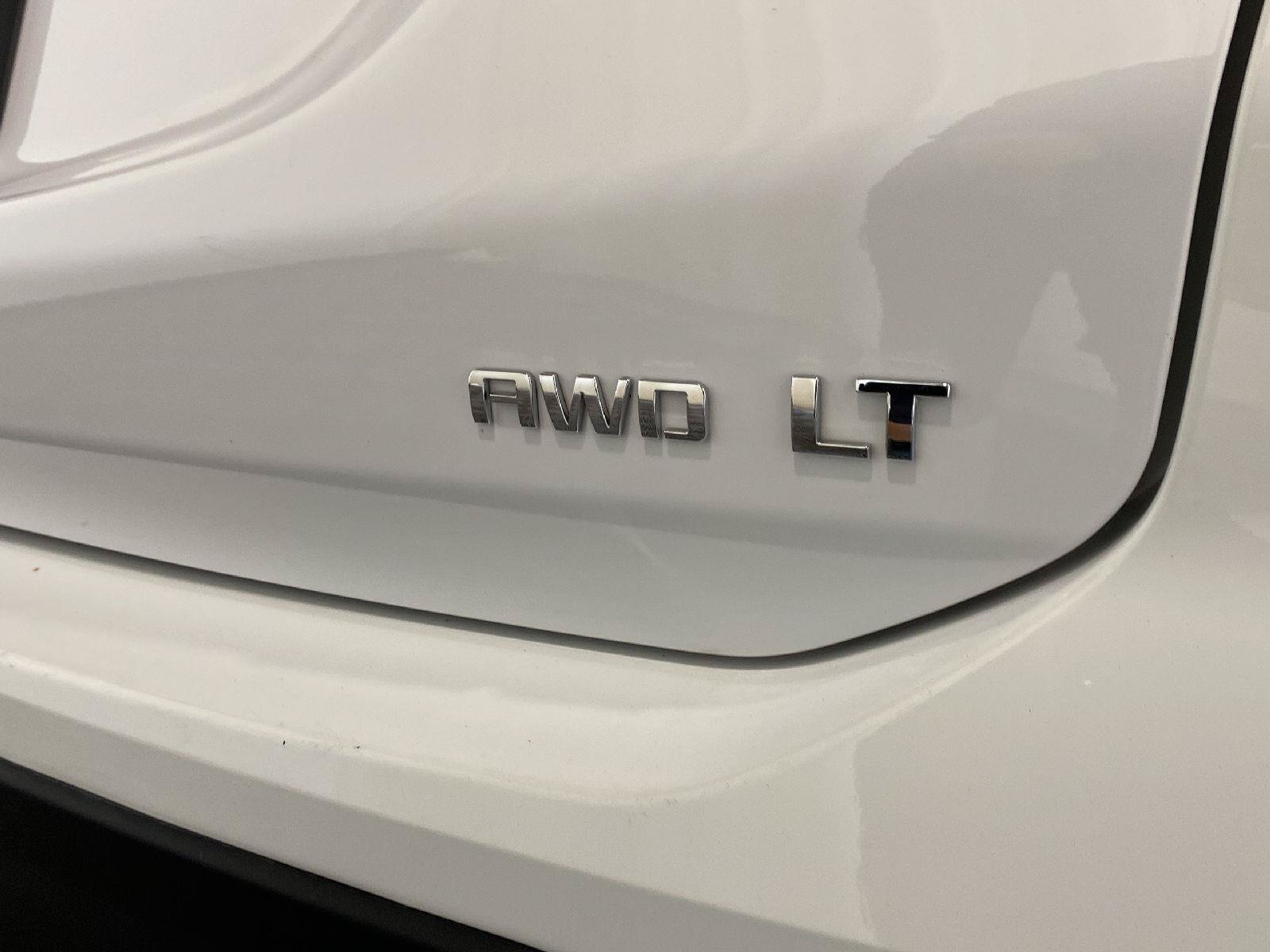 Used 2023 Chevrolet Equinox LT AWD/4WD image 16