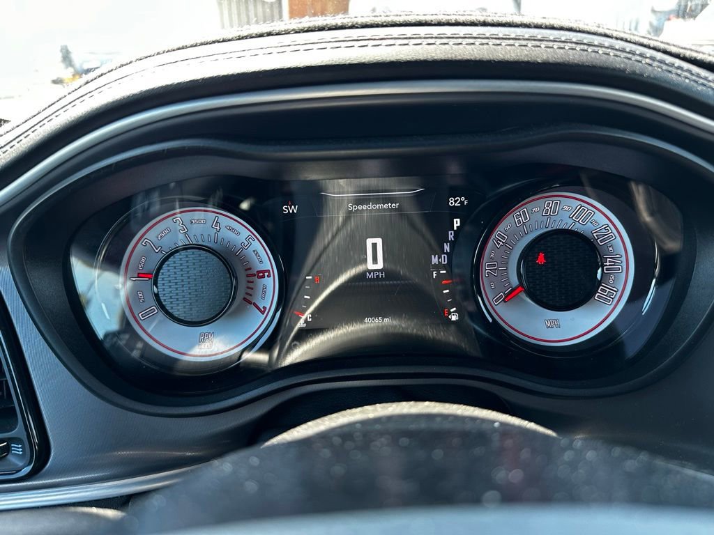 Used 2022 Dodge Challenger R/T w/ Plus Package image 9