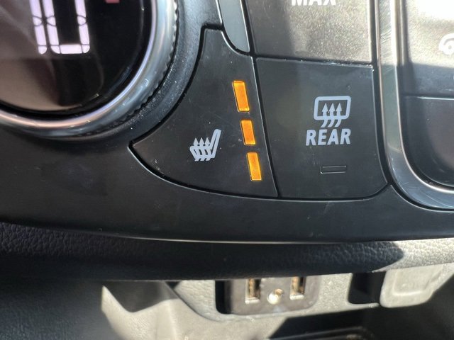 Used 2023 Chevrolet Traverse LT image 9