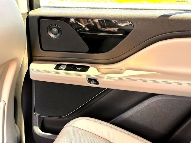 Used 2023 Lincoln Aviator Reserve w/ Elements Package Plus RWD image 21