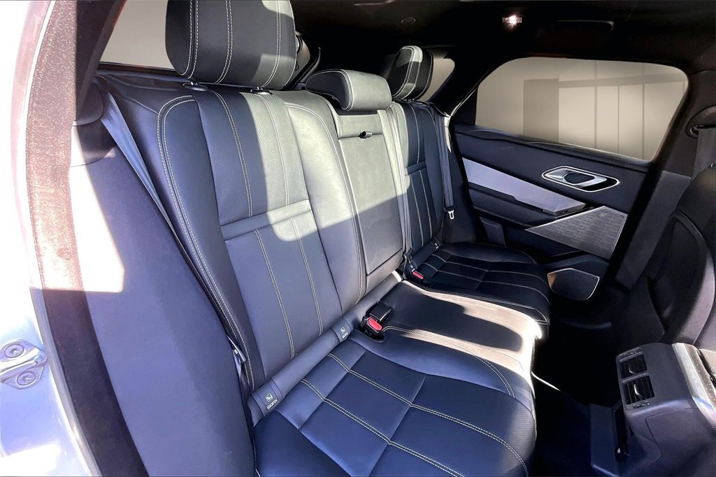 Used 2021 Land Rover Range Rover Velar R-Dynamic S image 23