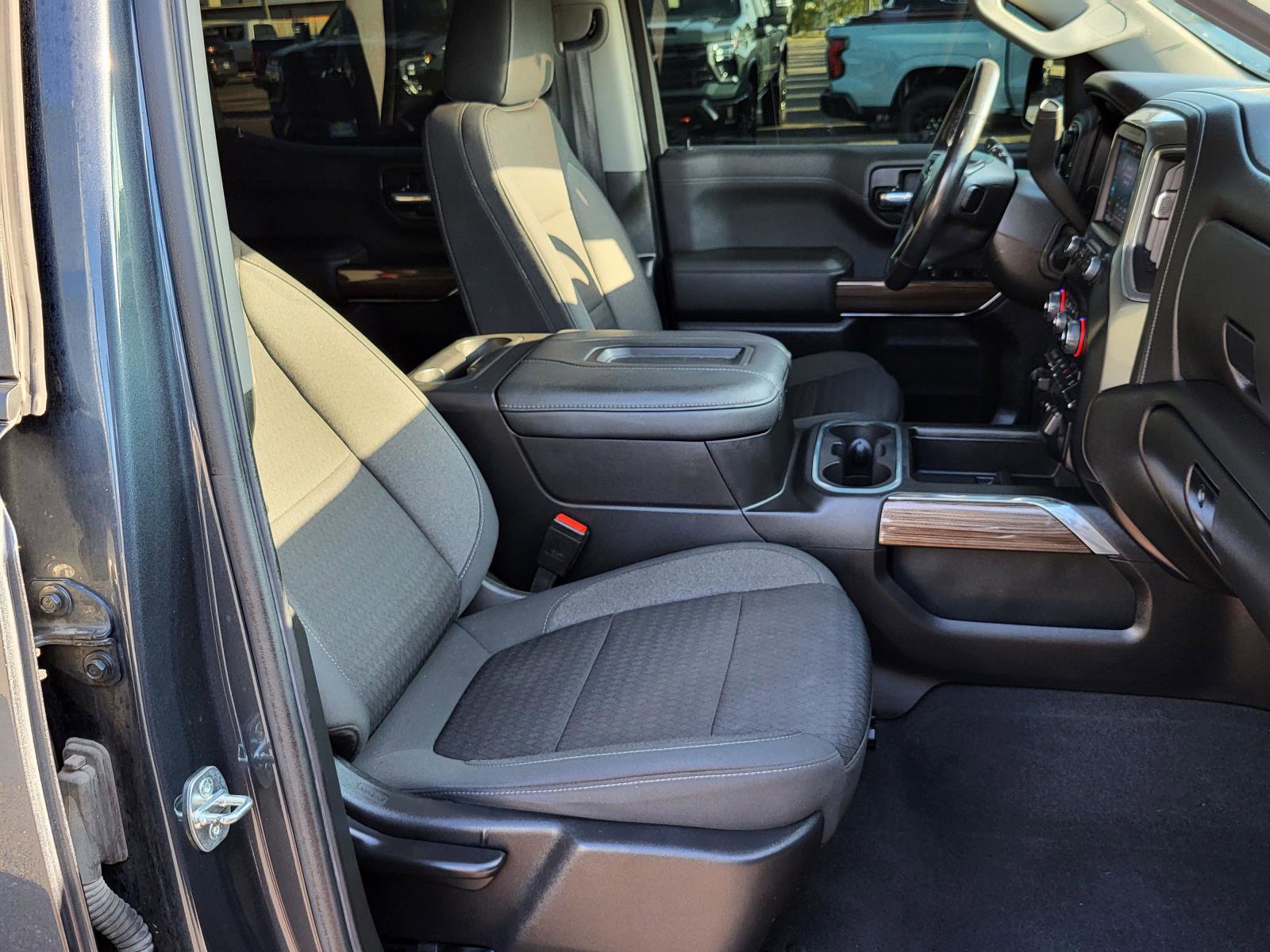 Used 2021 Chevrolet Silverado 1500 RST image 10