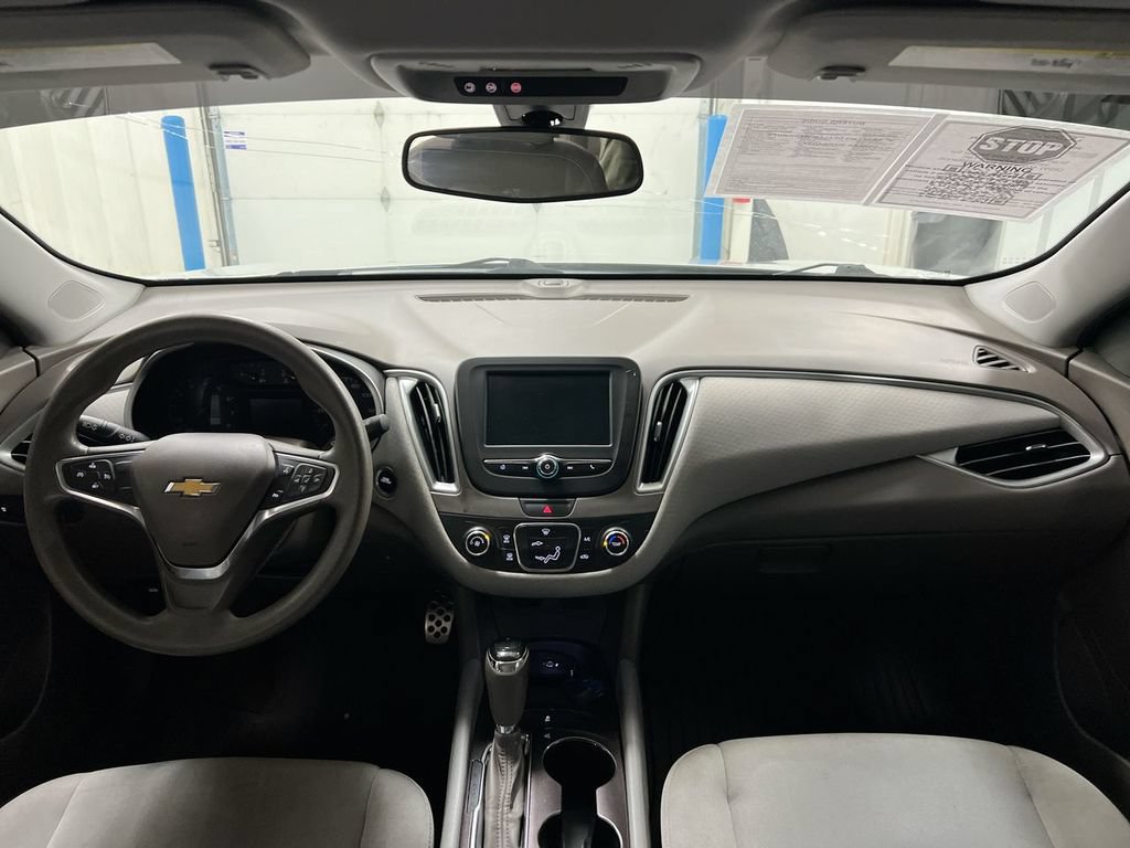 Used 2017 Chevrolet Malibu LS FWD image 10