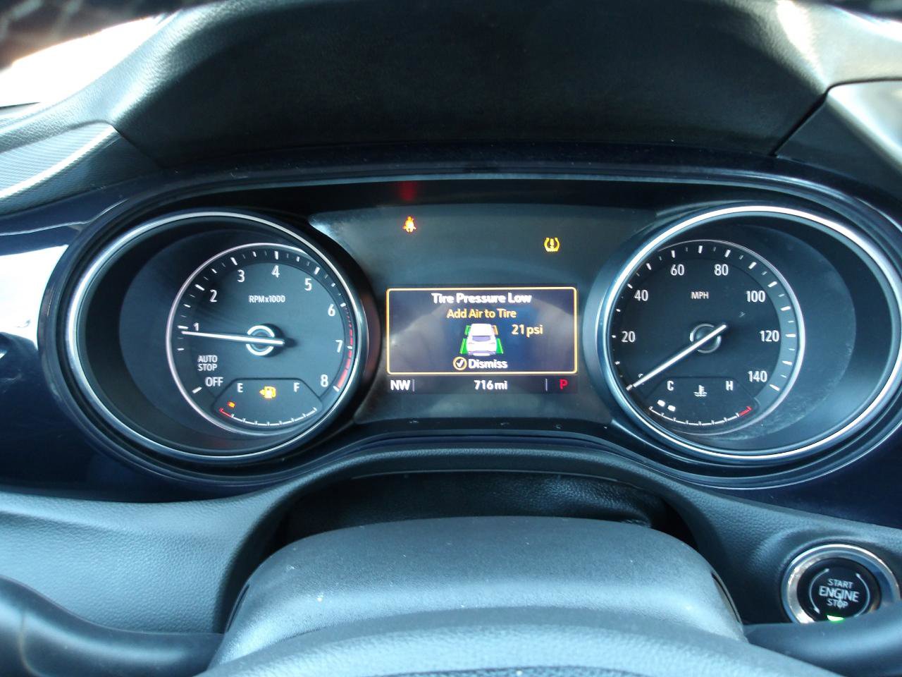 Used 2023 Buick Encore GX Select w/ Sport Touring Package FWD image 17