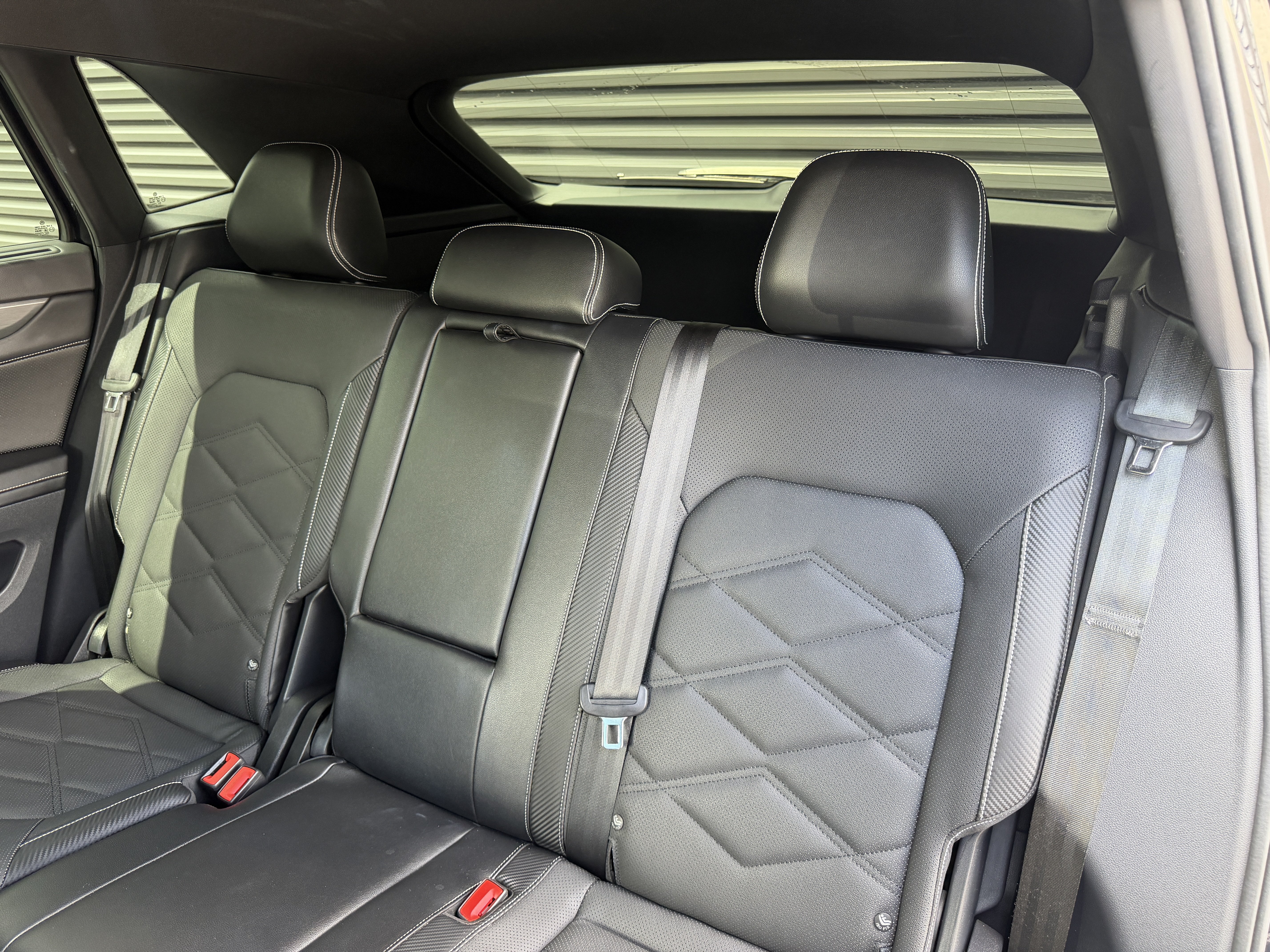 Used 2024 Volkswagen Atlas Cross Sport SE AWD/4WD image 18