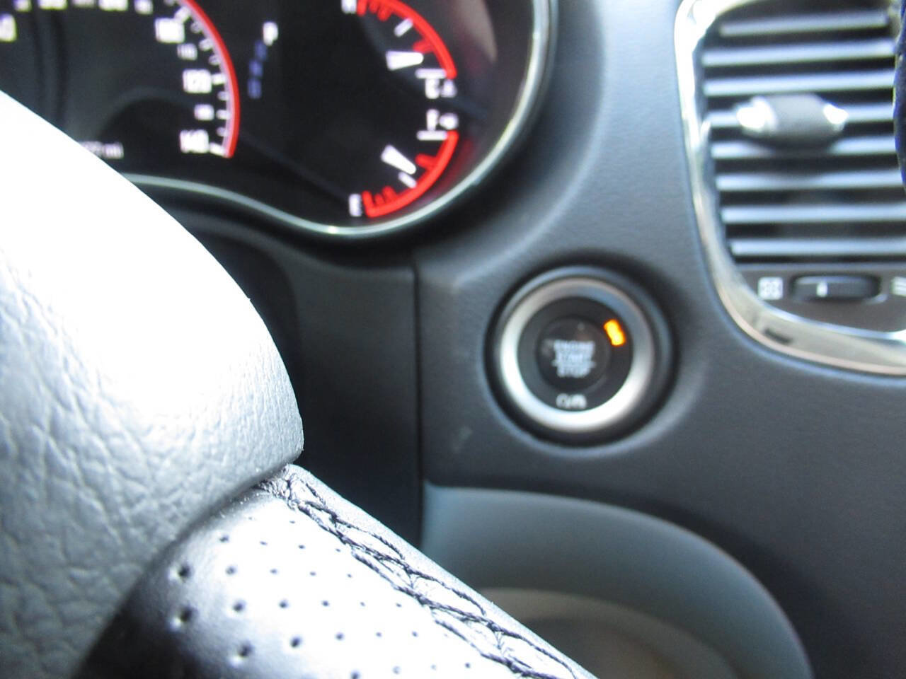 Used 2018 Dodge Durango SXT w/ Quick Order Package 2BB image 26