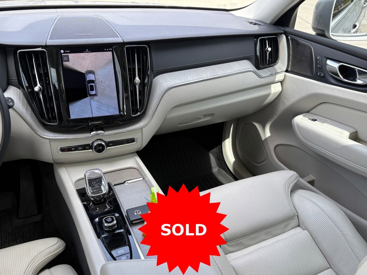 Certified 2023 Volvo XC60 B5 Ultimate w/ Climate Package AWD/4WD image 15