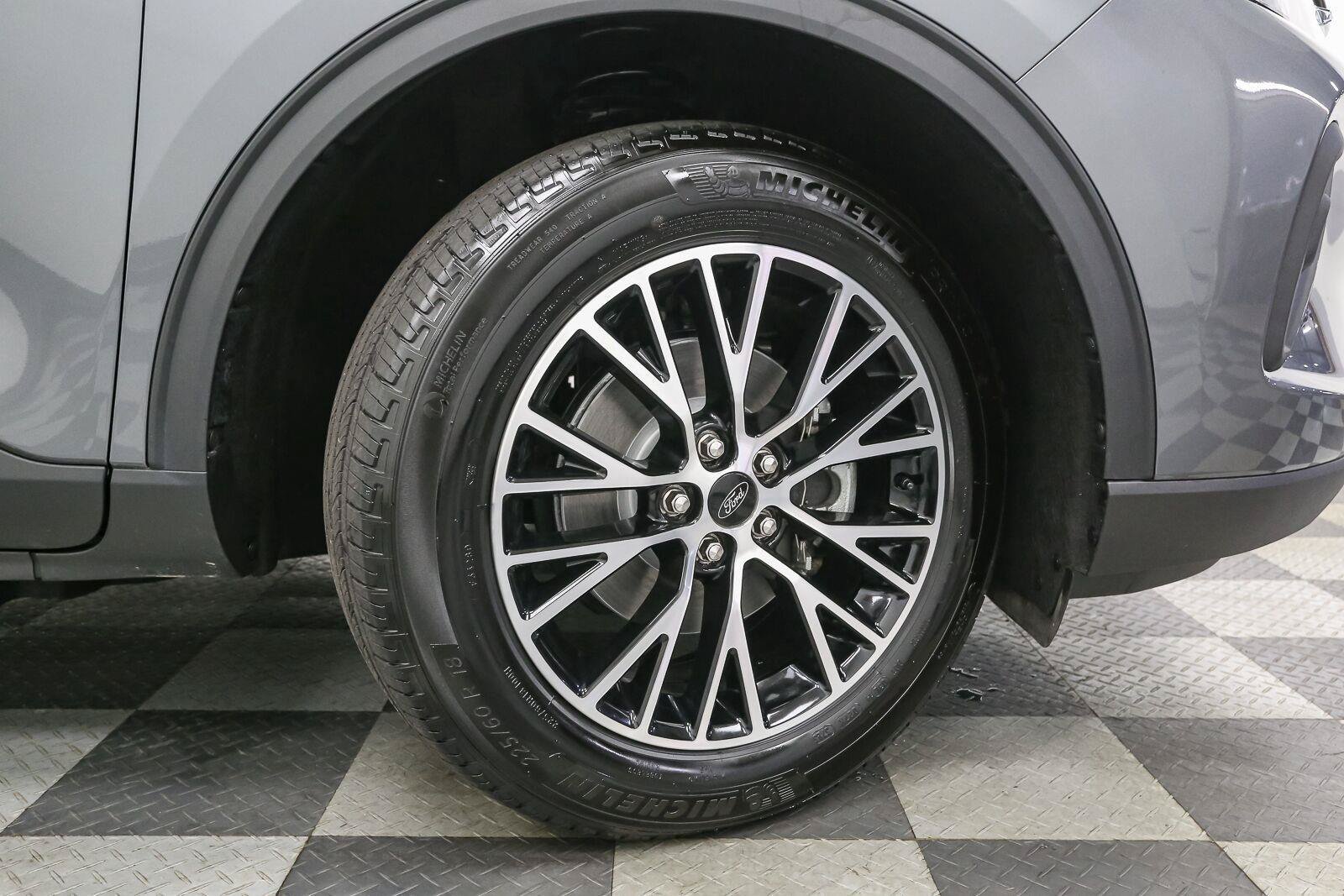 Used 2023 Ford Escape SE FWD image 14