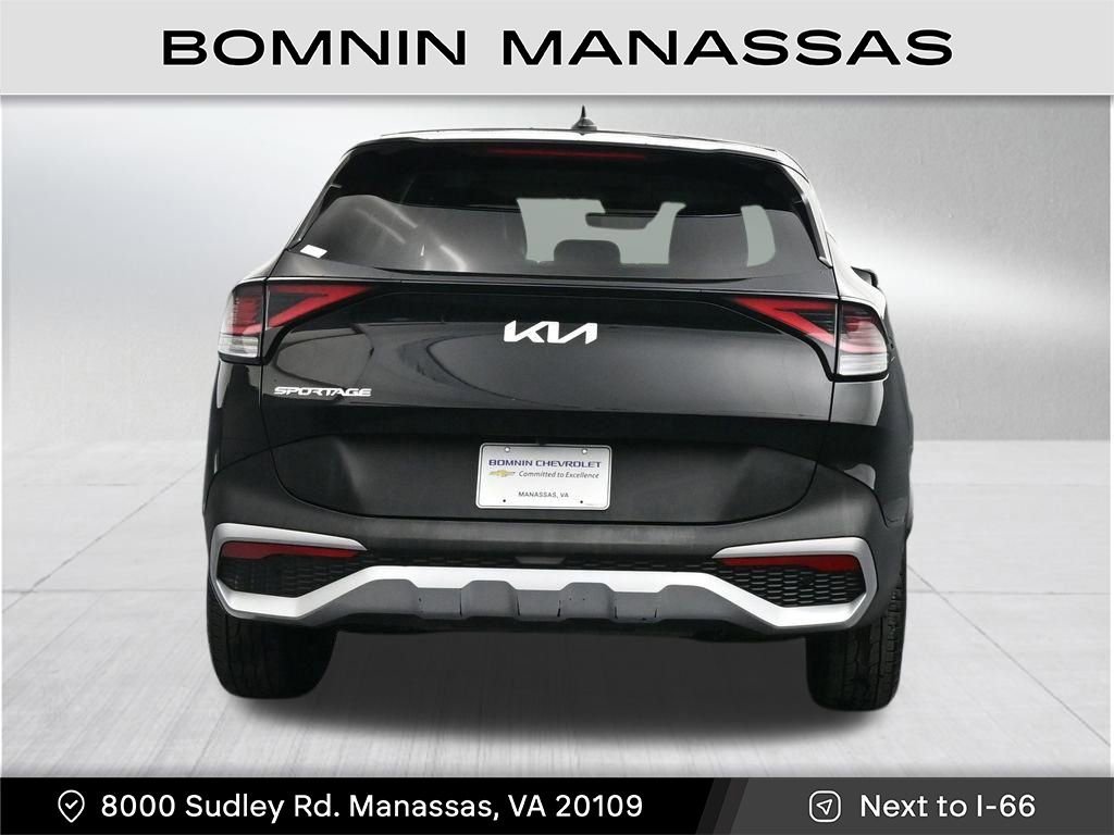 Used 2024 Kia Sportage EX image 4