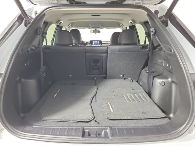 Used 2024 Mitsubishi Outlander SE Black Edition FWD image 9