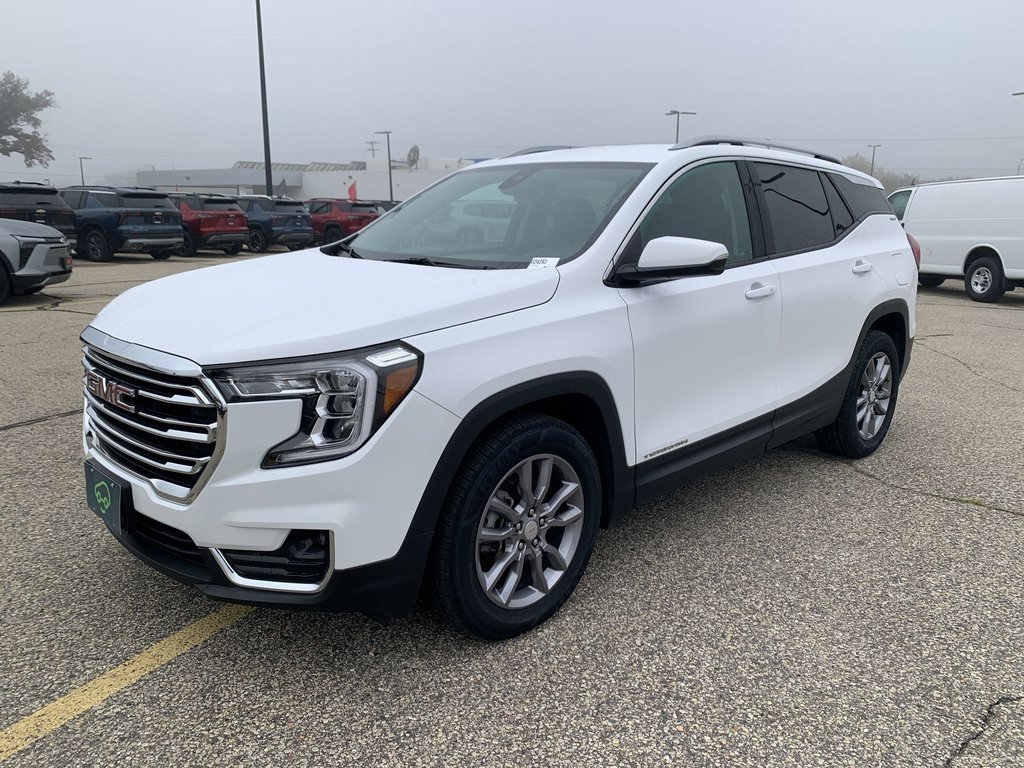 Certified 2024 GMC Terrain SLT image 4