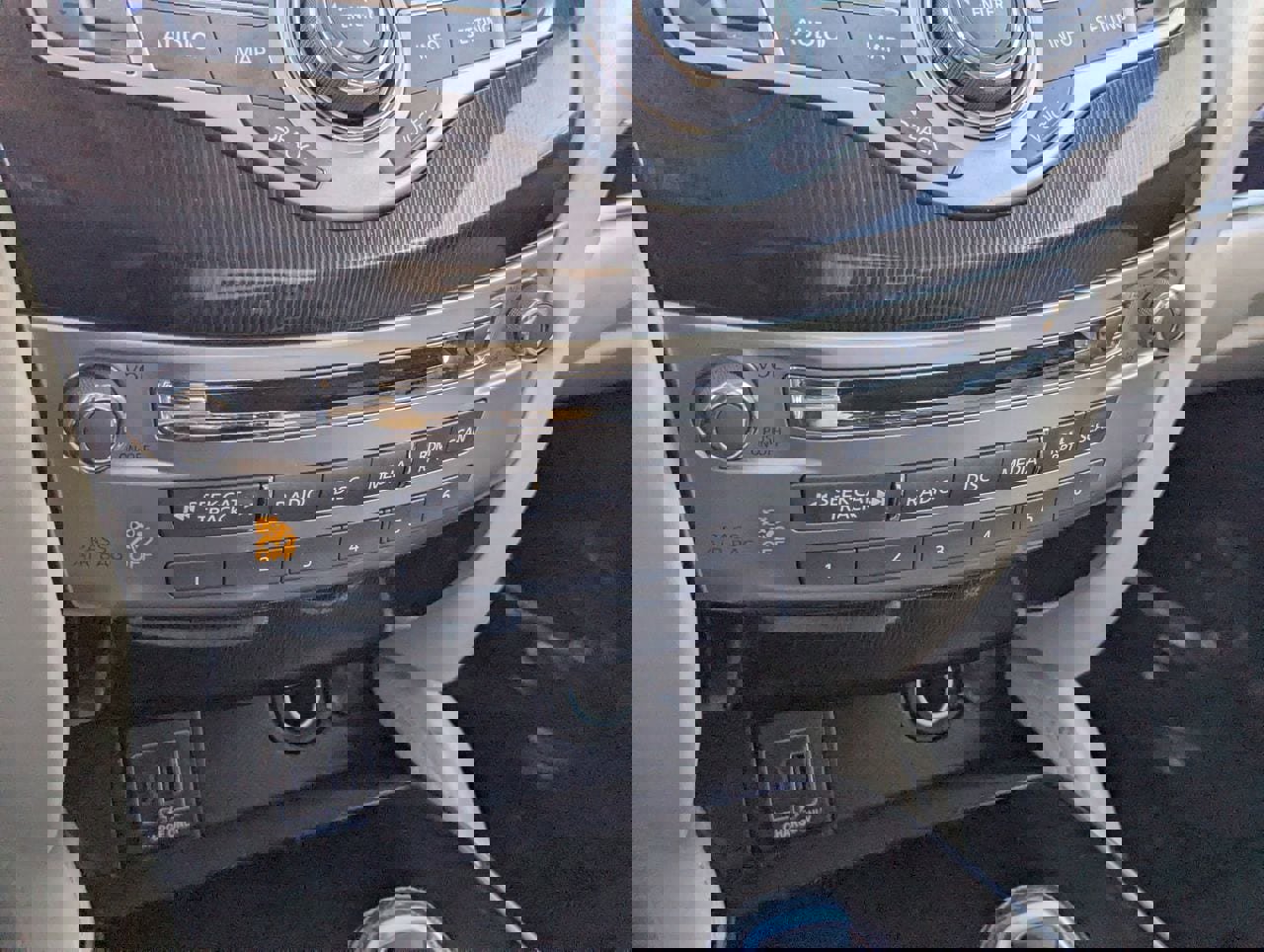 Used 2019 INFINITI QX60 Luxe w/ Essential Package image 26