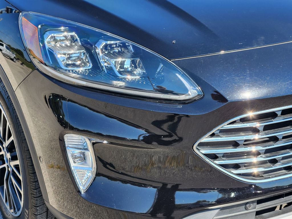Used 2022 Ford Escape Titanium w/ Titanium Premium Package image 9
