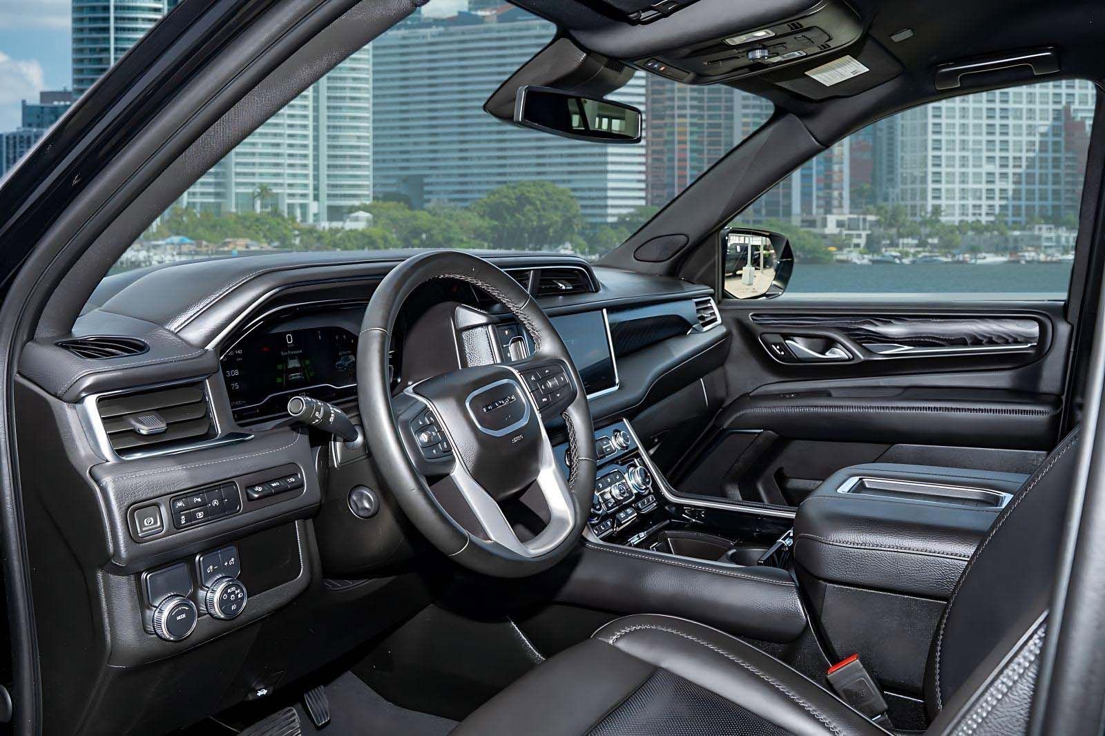 Used 2024 GMC Yukon XL Denali image 17