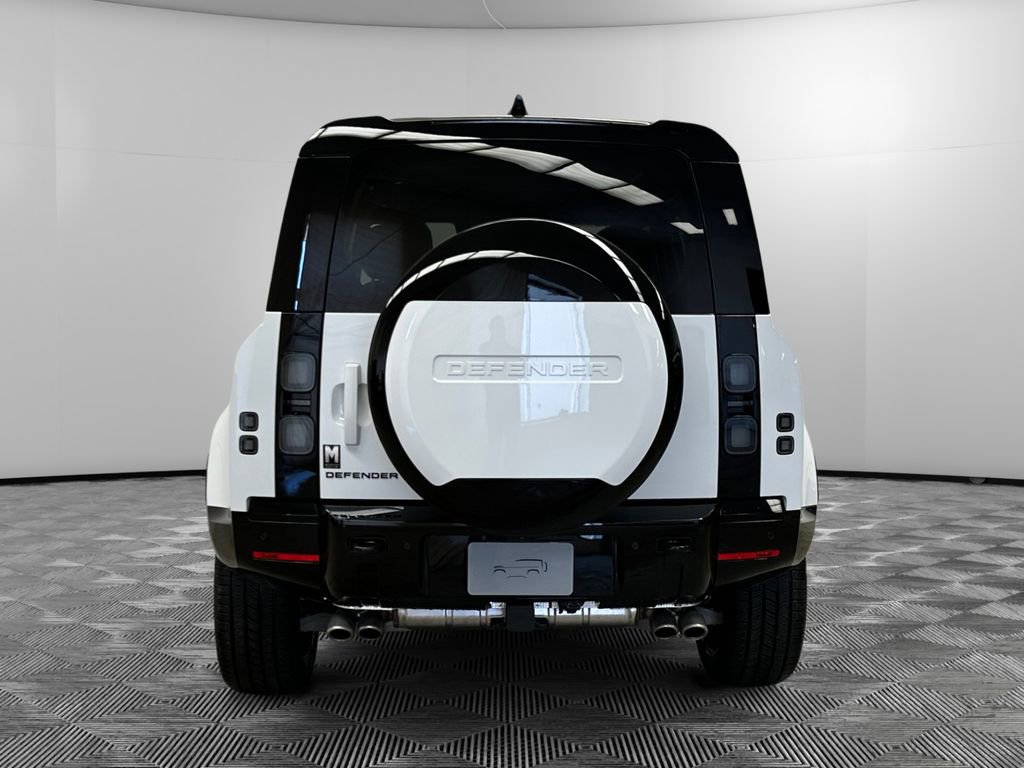 New 2026 Land Rover Defender 110 V8 AWD/4WD image 4