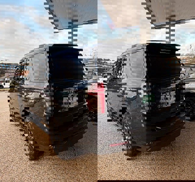 Certified 2023 Chevrolet Tahoe Z71 w/ Luxury Package image 6