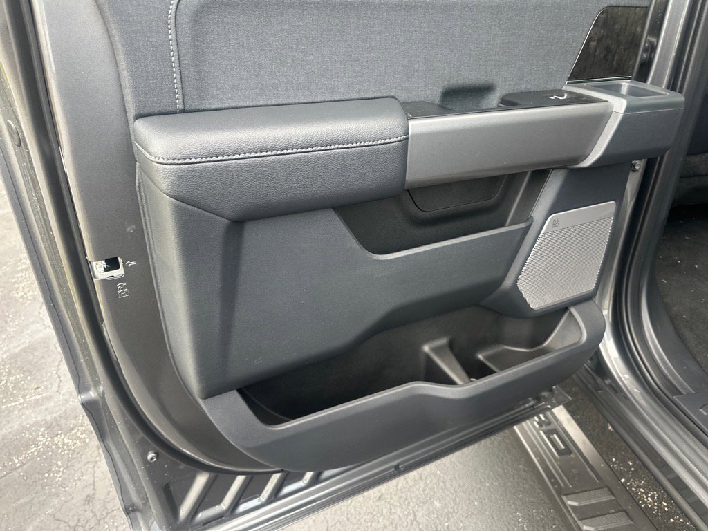 New 2026 Ford F250 Lariat image 39