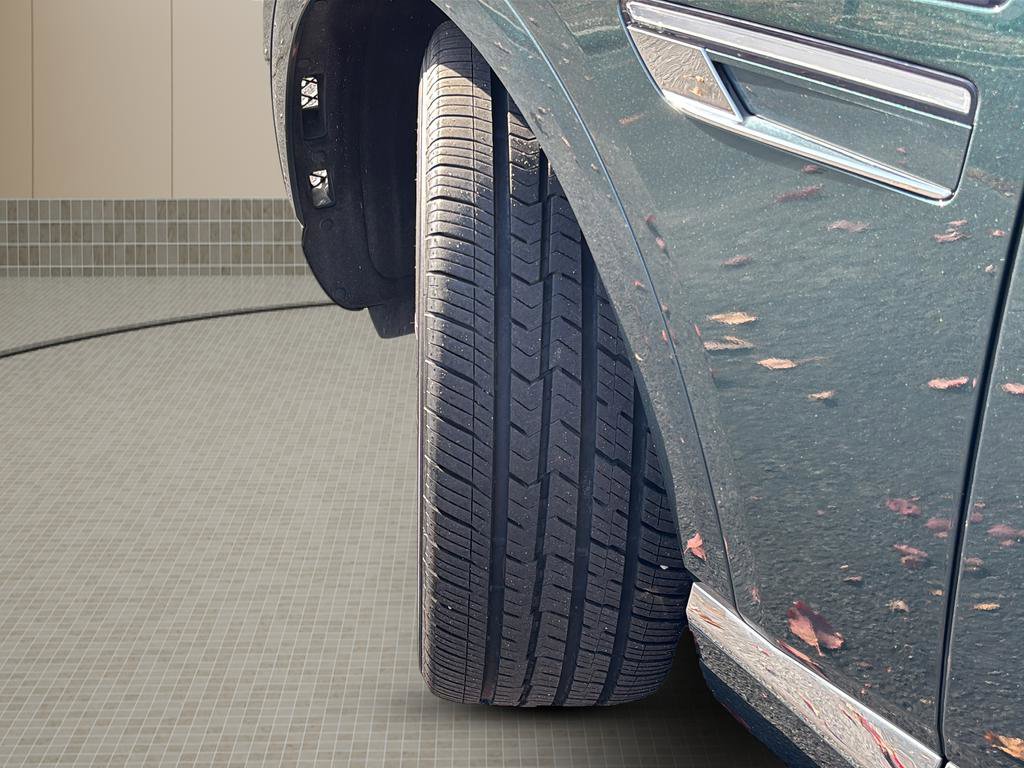 Used 2023 Genesis GV80 2.5T w/ Prestige 20" Package image 11