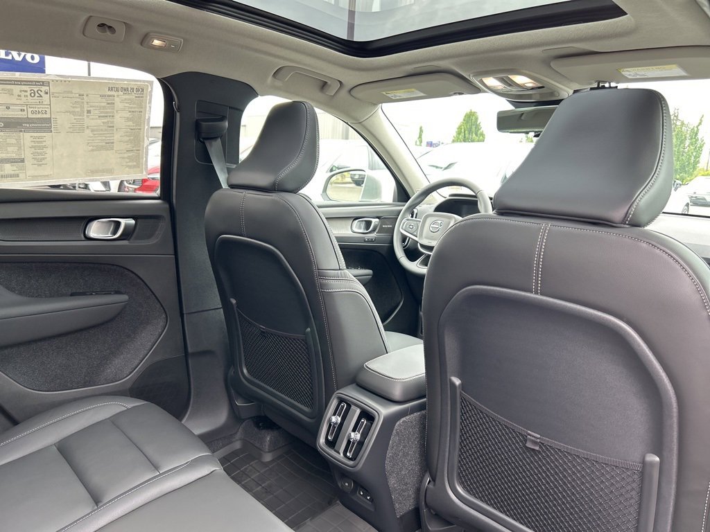 New 2025 Volvo XC40 B5 Ultra w/ Protection Package Premier image 8