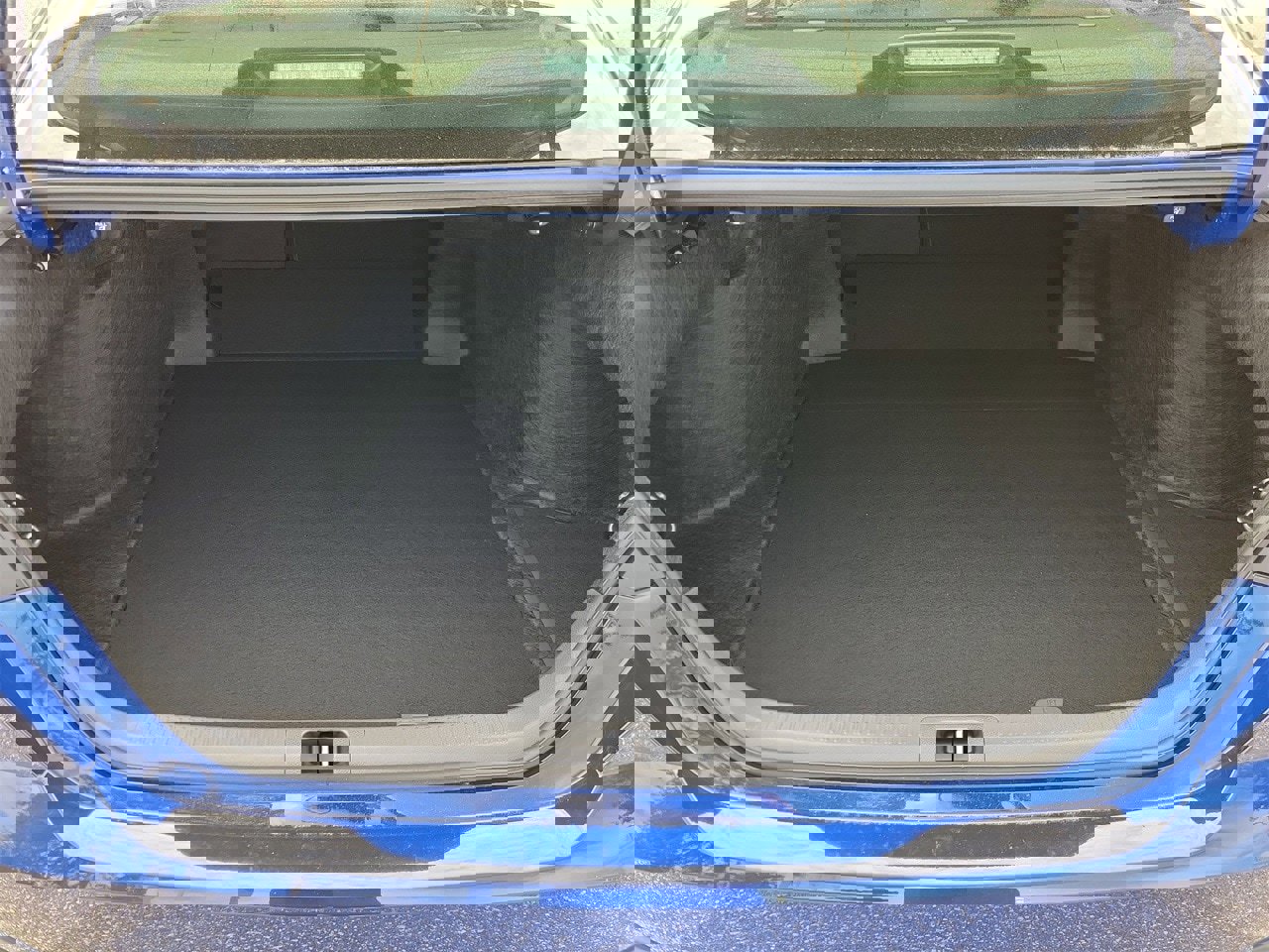 Used 2026 Toyota Camry SE image 9