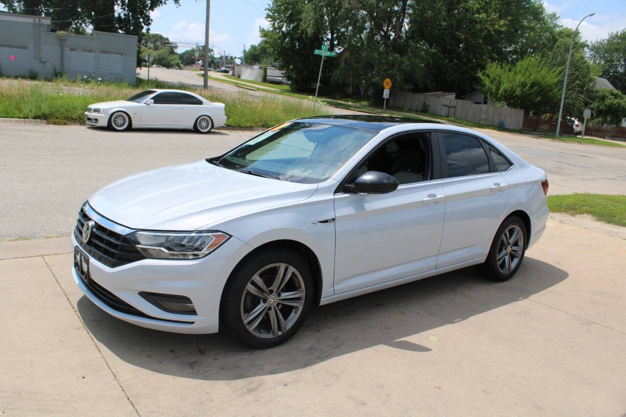 Used 2019 Volkswagen Jetta R-Line FWD image 4
