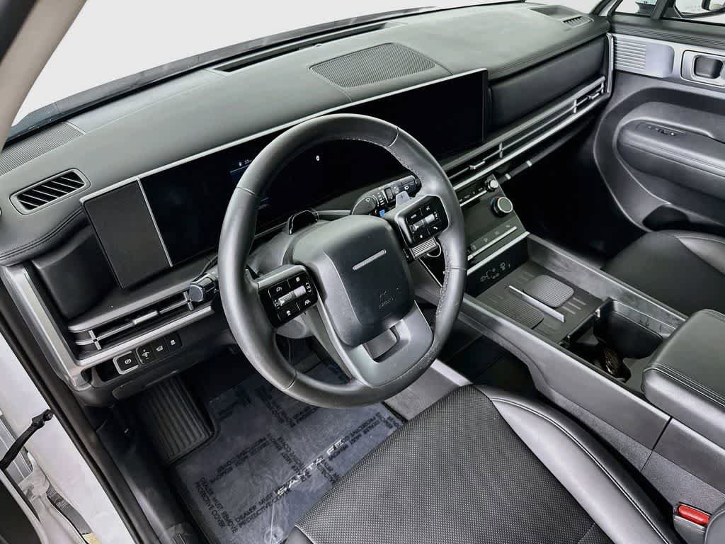 Used 2024 Hyundai Santa Fe SEL FWD image 2