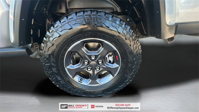 Used 2023 Jeep Gladiator Willys image 18