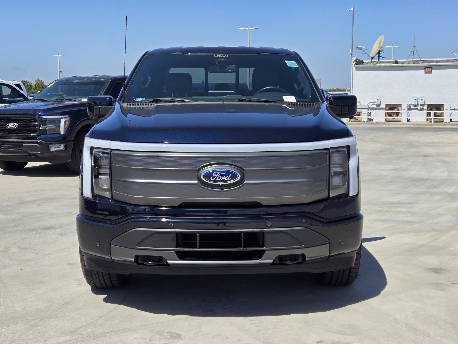 Used 2022 Ford F150 Lightning Lariat AWD/4WD image 3